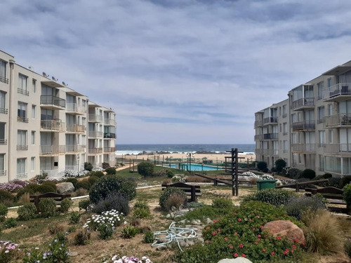 Departamento A Los Pies Del Mar, Con Una Vista Privilegiada.