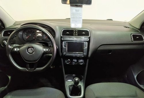 Imagen 9 de 12 de Volkswagen Vento Comfortline Sound Mt
