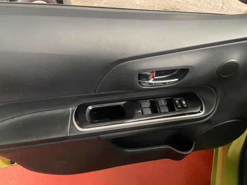 Imagen 9 de 13 de Toyota Prius C Híbrido