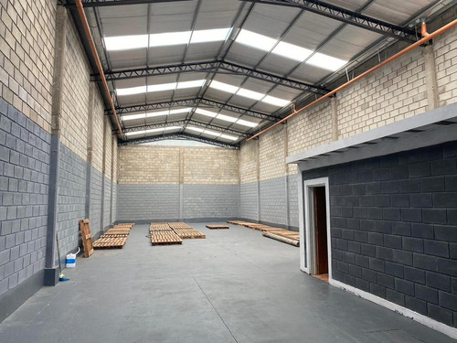 Imagen 3 de 14 de Galpón Industrial 300 M² Cub - Baños - Vestuario Y Oficina - Ideal Inversor - San Justo