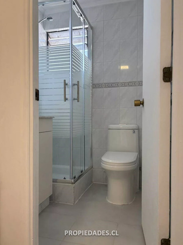 Casa Impecable En Venta En Maipú, 3 Dormitorios Y 2 Baños.