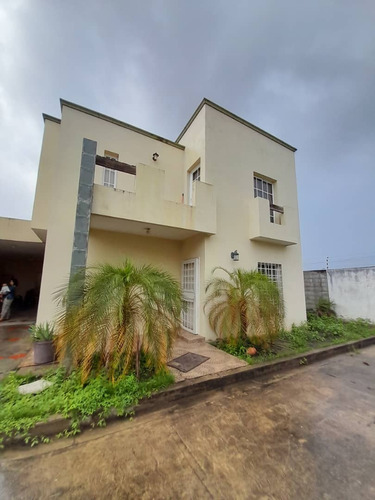 Imagen 19 de 21 de Townhouse En Venta - Juanico - Villas Bucare (3526)