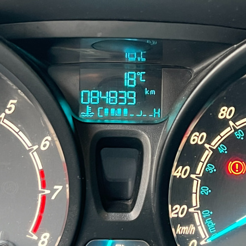 Imagen 8 de 15 de Ford Fiesta Kinetic Desing Se 5p Km: 85.000 Año: 2017