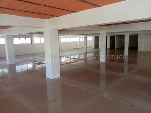 Imagen 4 de 12 de Local Comercial En Alquiler Deposito La Urbina 21-27538 Ep