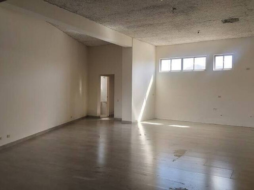 Venta De Local Comercial, Cc Brisas Del Valle, El Remanso Rp