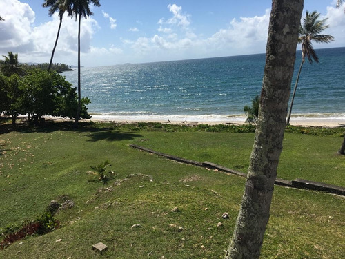 En Venta Terreno Con 800metros De Playa En Bahia De Samana