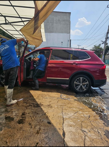 Volkswagen Tiguan 1.4 Comfortline At