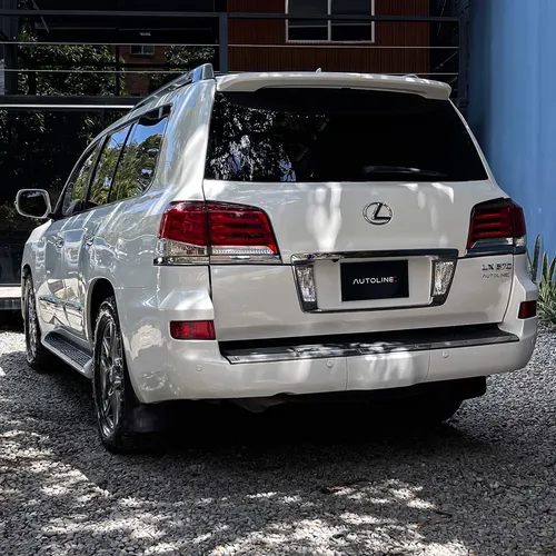 Lexus LX 5.7 570