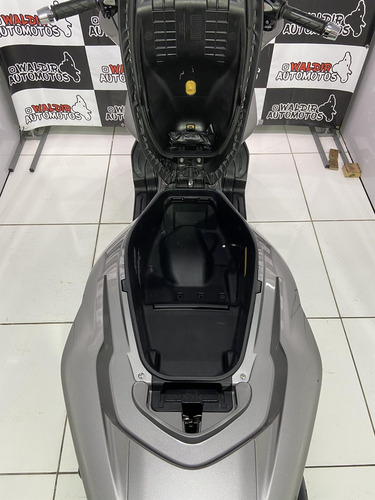 Imagem 10 de 11 de Honda Pcx 150/dlx Gasolina Manual