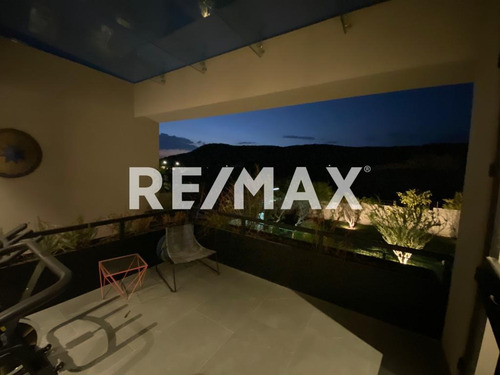 Casa En Venta En Condominio Altozano