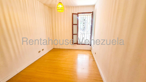 Casa En Venta En El Cafetal Calle Cerrada Casas En Caracas Angela Tochon