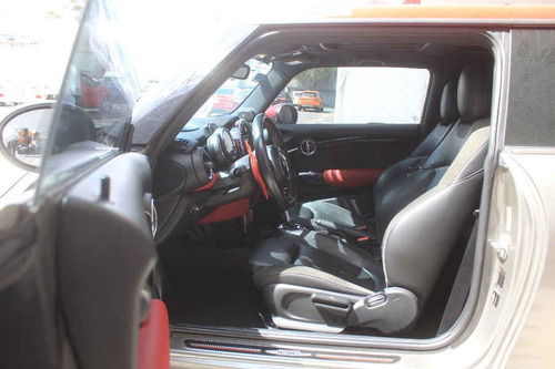 Imagen 7 de 15 de Mini Cooper S 2017 3p S J Cooper Works Hot Chili L4/2.0/t A