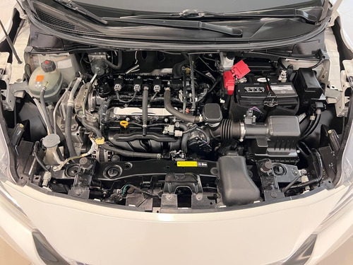 Nissan Versa 1.6 Advance Mt