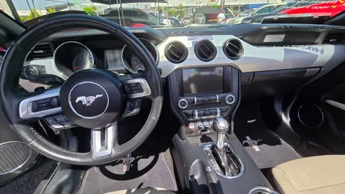 Ford Mustang 2p Coupé EcoBoost L4/2.3/T Aut