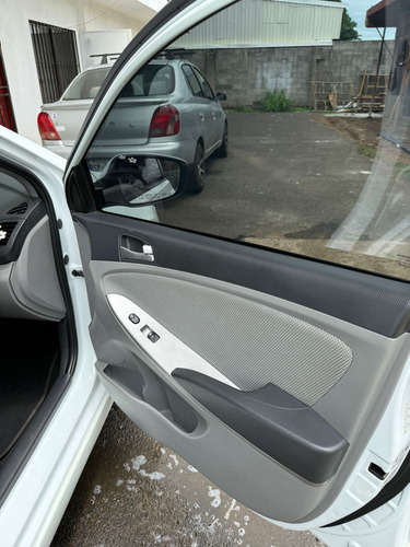 Hyundai Accent Hatchback 2014