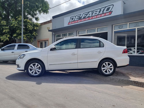 Volkswagen Voyage 1.6 Highline 101cv