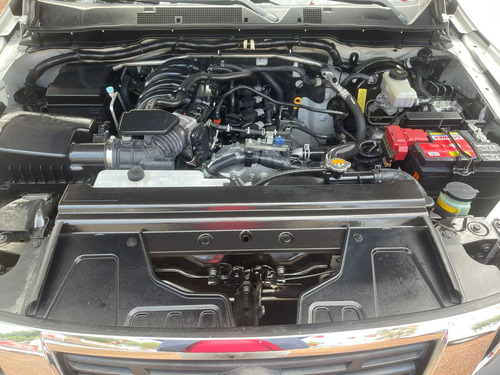 Nissan NP300 2.5 SE Paq Seguridad Mt