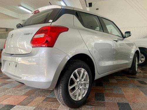 Imagen 4 de 14 de _suzuki Swift Gl 2022 O Km!!!