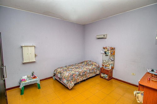 Imagen 17 de 22 de Casa Venta 3 Dormitorios 3 Baños 3 Cocheras 525 Mts 2 Totales - La Plata