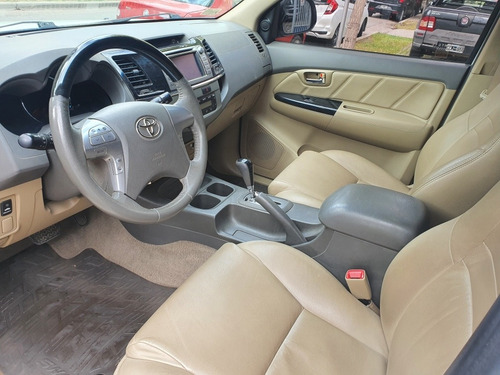 Toyota Sw4 2013 2.7 Srv Cuero Vvti 4x2 4at 5 Asientos