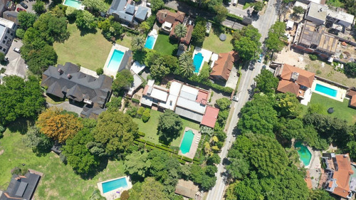 Imagen 2 de 30 de Venta De Lindísima Casa Colonial En Las Lomas De San Isidro