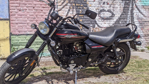Imagen 2 de 22 de Bajaj . Avenger 220