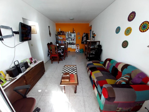 Departamento De Tres Ambientes Con Cochera En Venta En Avellaneda