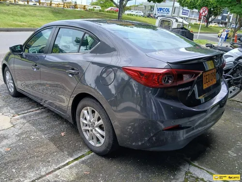 Mazda 3 2.0 Touring