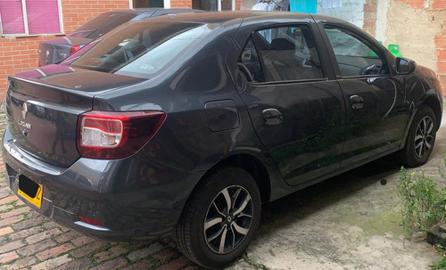 Renault Logan 1.6 Privilege / Intens