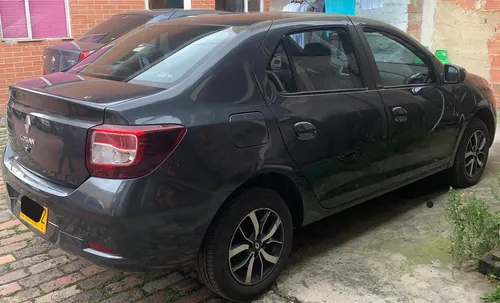 Renault Logan 1.6 Privilege / Intens