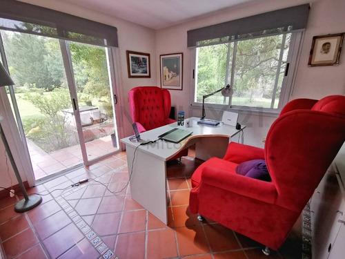 Imagen 12 de 30 de Casa De 3 Dormitorios, Parque Y Pileta En Venta En Campos De Roca