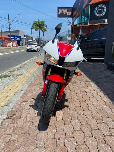 Imagem 1 de 12 de Honda Cbr600rr