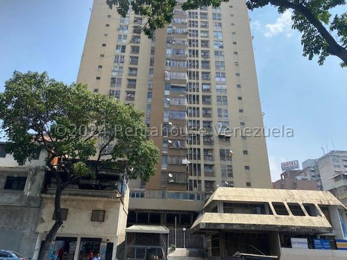 Apartamento En Venta Ubicado En La Avenida Baralt / Hairol Gutierrez