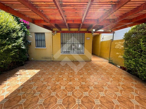 Imagen 2 de 21 de Casa En Venta De 3 Dorm. En Maipú