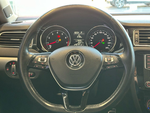 Volkswagen Jetta 2.5 Sportline Tiptronic At