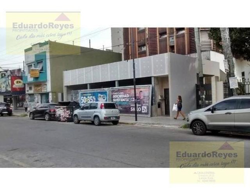 Imagen 1 de 1 de Local Sobre Av. 9 De Julio, A Estrenar!