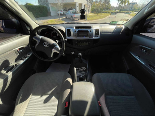 Imagen 6 de 6 de Toyota Hilux 3.0 Cd Srv 171cv 4x2 - B3 2015