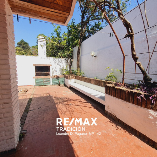 Casa Venta 3dorm C/ Pileta Microcentro Resistencia