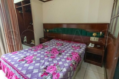 Imagem 6 de 15 de Flat No Centro A Venda Totalmente Mobiliado E Com Serviços. - Sf25498