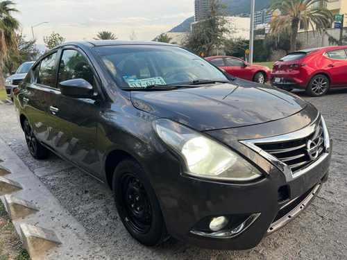 Imagen 3 de 15 de Nissan Versa 2017 1.6 Advance Mt