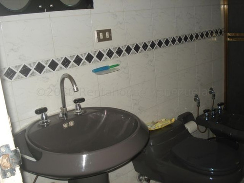 Imagen 17 de 28 de Amplia Casa En Venta En Santa Paula #22-10002