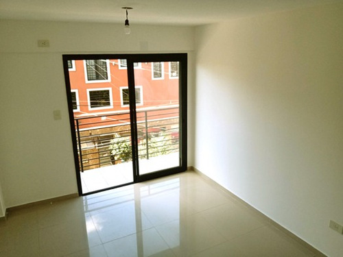 Imagen 3 de 13 de Hermoso Departamento De 2 Ambientes Con Balcón Al Frente.