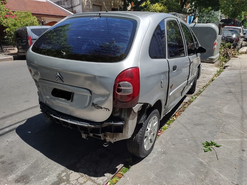 Imagen 6 de 12 de Citroen Xsara Picasso Sedan 5 Ptas 2002