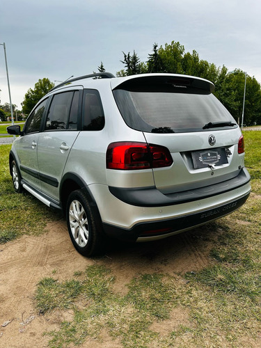 Volkswagen Suran Cross 1.6 Highline 101cv