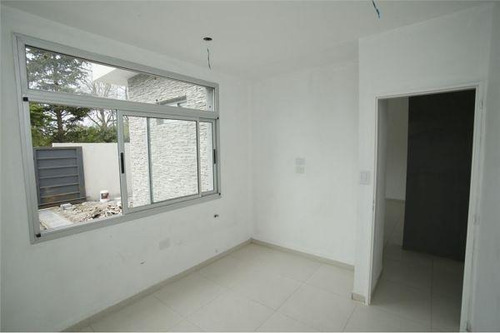 Casa Venta Estrenar 3 Dormitorios Y 200 Mts 2-financiación -san Carlos