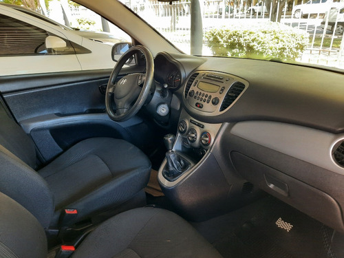 Imagen 12 de 13 de Hyundai I10 1.2 2011