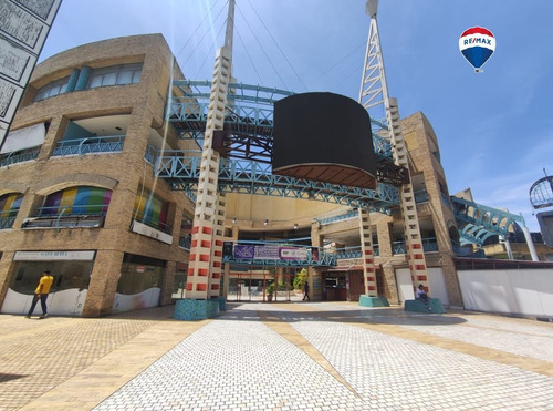 Re/max 2mil Vende Local En El C.c El Jumbo, Av. 4 De Mayo, Porlamar, Mun. Mariño, Isla De Margarita, Edo. Nueva Esparta