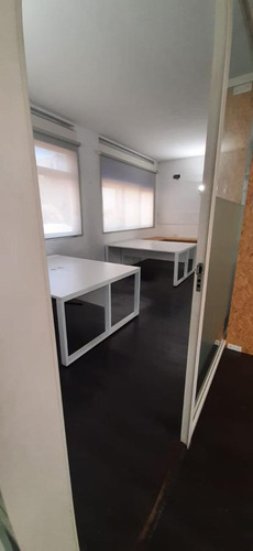 Oficina De 221 M2. En Casco Histórico. Ideal Para Renta.