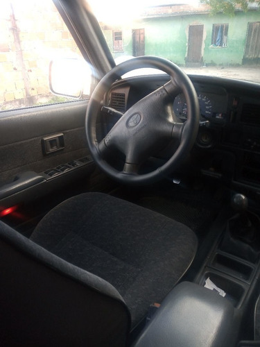Toyota Hilux 2002 3.0 Dx Cab. Dupla 4x2 4p
