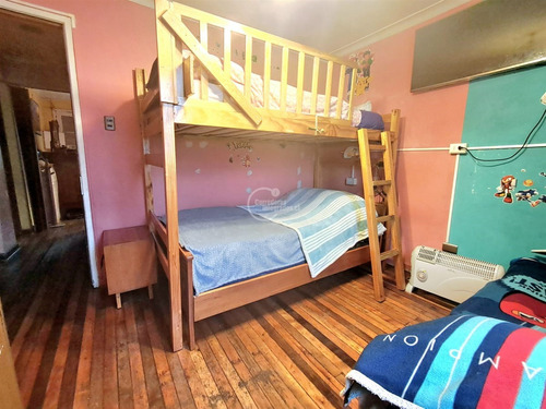 Casa En Venta De 5 Dorm. En Ñuñoa